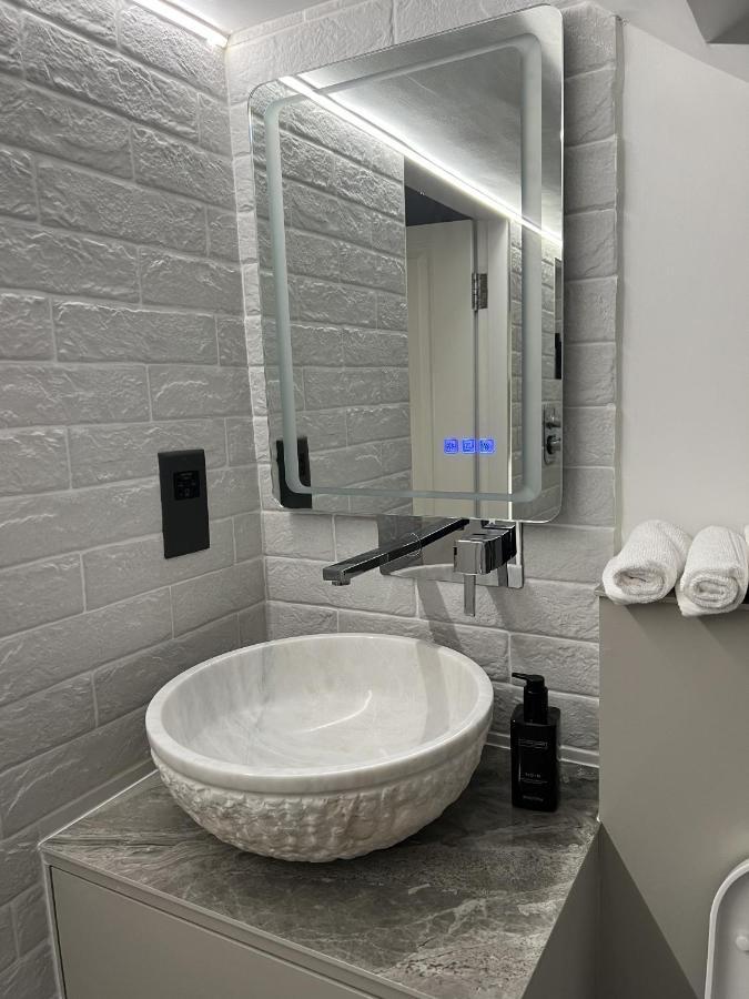 Super Deluxe Apartment بارنيت المظهر الخارجي الصورة