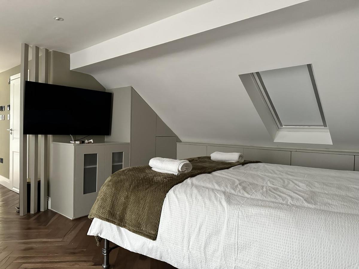 Super Deluxe Apartment بارنيت المظهر الخارجي الصورة